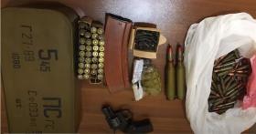 Ատրճանակներ, հրացաններ, նռնակներ․ ոստիկանության բաժիններում կամավոր զենք-զինամթերք է հանձնվել Ատրճանակներ, հրացաններ, նռնակներ․ ոստիկանության բաժիններում կամավոր զենք-զինամթերք է հանձնվել