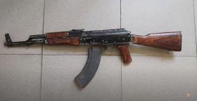 Ինքնաձիգ, ատրճանակներ, հրացաններ․ ոստիկանության բաժիններում ապօրինի զենքեր են հանձնվել Ինքնաձիգ, ատրճանակներ, հրացաններ․ ոստիկանության բաժիններում ապօրինի զենքեր են հանձնվել