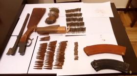 Ոստիկանների բացատրական աշխատանքի շնորհիվ Հրազդանի բաժնում ապօրինի պահվող զենք-զինամթերք է հանձնվել Ոստիկանների բացատրական աշխատանքի շնորհիվ Հրազդանի բաժնում ապօրինի պահվող զենք-զինամթերք է հանձնվել