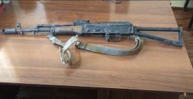 Ոստիկանության բաժիններում քաղաքացիները կամավոր հանձնել են «Կալաշնիկովի» ինքնաձիգներ և ռազմամթերք Ոստիկանության բաժիններում քաղաքացիները կամավոր հանձնել են «Կալաշնիկովի» ինքնաձիգներ և ռազմամթերք