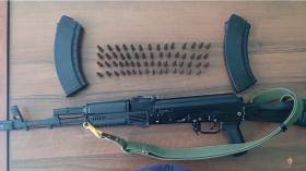 Ոստիկանության բաժիններում մի խումբ անձինք Արցախից բերված զենք-զինամթերք են կամավոր հանձնել Ոստիկանության բաժիններում մի խումբ անձինք Արցախից բերված զենք-զինամթերք են կամավոր հանձնել