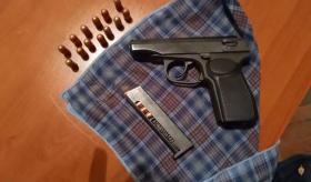 Երիտասարդի խուզարկությամբ Արցախից բերված «Մակարով» հայտնաբերվեց․ Էրեբունու ոստիկանների բացահայտումը Երիտասարդի խուզարկությամբ Արցախից բերված «Մակարով» հայտնաբերվեց․ Էրեբունու ոստիկանների բացահայտումը