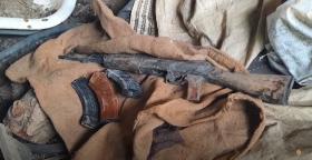 Ոստիկանության բաժիններում քաղաքացիները ինքնաձիգներ ու ատրճանակներ են կամավոր հանձնել Ոստիկանության բաժիններում քաղաքացիները ինքնաձիգներ ու ատրճանակներ են կամավոր հանձնել