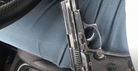 Վաղարշապատի բաժին բերման ենթարկված երիտասարդի մեքենայում ատրճանակ կար Վաղարշապատի բաժին բերման ենթարկված երիտասարդի մեքենայում ատրճանակ կար