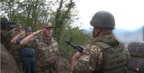 ՈԶ հրամանատարն ու ՃՈ պետն այցելել են մարտական դիրքեր ՈԶ հրամանատարն ու ՃՈ պետն այցելել են մարտական դիրքեր