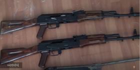 Մի խումբ անձինք ոստիկանության բաժիններում ապօրինի զենք-զինամթերք են հանձնել Մի խումբ անձինք ոստիկանության բաժիններում ապօրինի զենք-զինամթերք են հանձնել