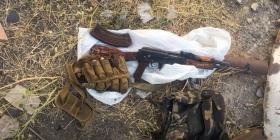 Ոստիկանության բաժիններում մի խումբ անձինք «Կալաշնիկովի» ինքնաձիգներ ու զինամթերք են կամավոր հանձնել Ոստիկանության բաժիններում մի խումբ անձինք «Կալաշնիկովի» ինքնաձիգներ ու զինամթերք են կամավոր հանձնել