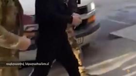 Ոստիկանները հայտնաբերել են «Կարմիր բլուր»-ում հնչած կրակոցների գործով հետախուզվողին․ նա կալանավորվել է Ոստիկանները հայտնաբերել են «Կարմիր բլուր»-ում հնչած կրակոցների գործով հետախուզվողին․ նա կալանավորվել է