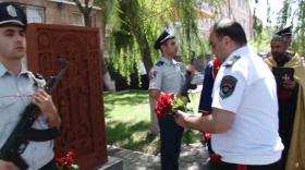 Զոհված ոստիկանների հիշատակը հավերժացնող խաչքարի օծման արարողություն Աշտարակում Զոհված ոստիկանների հիշատակը հավերժացնող խաչքարի օծման արարողություն Աշտարակում