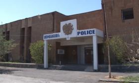 Մեքենայում ատրճանակի նմանվող առարկա ու թմրամիջոց կար Մեքենայում ատրճանակի նմանվող առարկա ու թմրամիջոց կար