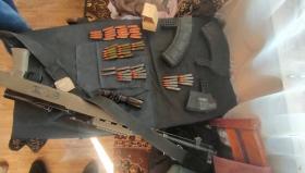 43-ամյա քանաքեռավանցու տան խուզարկությամբ զենք-զինամթերք է հայտնաբերվել