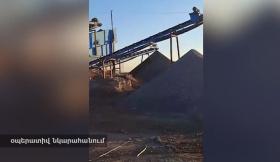 Վաղարշապատի ոստիկանները բազալտի ապօրինի արդյունահանման դեպքեր են բացահայտել Վաղարշապատի ոստիկանները բազալտի ապօրինի արդյունահանման դեպքեր են բացահայտել