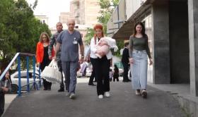 Եկեղեցու այգում թողնված նորածնի մայրը հայտնաբերվել է. երեխան տեղափոխվել է մանկատուն Եկեղեցու այգում թողնված նորածնի մայրը հայտնաբերվել է. երեխան տեղափոխվել է մանկատուն