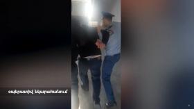 Ֆիզիկական ներգործության և սառը զենք կրելու հատկանիշներով նախաձեռնվել է քրեական վարույթ Ֆիզիկական ներգործության և սառը զենք կրելու հատկանիշներով նախաձեռնվել է քրեական վարույթ