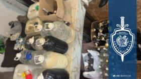 Ապօրինի եղանակով տանը պատրաստում և իրացնում էր օղի, կոնյակ և գունավոր խմիչքներ. նախաձեռնվել է քրեական վարույթ Ապօրինի եղանակով տանը պատրաստում և իրացնում էր օղի, կոնյակ և գունավոր խմիչքներ. նախաձեռնվել է քրեական վարույթ