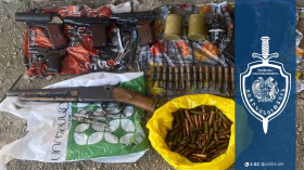 Ոսկեհատ գյուղում ապօրինի պահվող զենք-զինամթերք է հայտնաբերվել Ոսկեհատ գյուղում ապօրինի պահվող զենք-զինամթերք է հայտնաբերվել