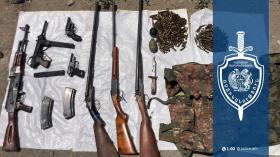 Արմավիրի բաժնի ոստիկանները Նորապատ գյուղի գերեզմանատան ճանապարհին «Կալաշնիկովի» ինքնաձիգ և զինամթերք են հայտնաբերել Արմավիրի բաժնի ոստիկանները Նորապատ գյուղի գերեզմանատան ճանապարհին «Կալաշնիկովի» ինքնաձիգ և զինամթերք են հայտնաբերել