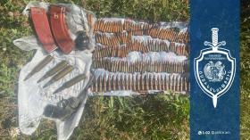 Ճամբարակ-Դրախտիկ ճանապարհին ատրճանակ, փամփուշտներ, նռնակ և պայթուցիչներ են հայտնաբերվել Ճամբարակ-Դրախտիկ ճանապարհին ատրճանակ, փամփուշտներ, նռնակ և պայթուցիչներ են հայտնաբերվել