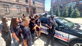 Շիրակի պարեկներն այցելել են Ամերիկյան համալսարանի Գյումրու մասնաճյուղ՝ աշակերտներին աջակցելու մասնագիտական կողմնորոշման առումով Շիրակի պարեկներն այցելել են Ամերիկյան համալսարանի Գյումրու մասնաճյուղ՝ աշակերտներին աջակցելու մասնագիտական կողմնորոշման առումով