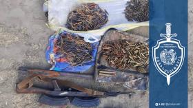 Մեծ քանակությամբ ապօրինի պահվող զենք-զինամթերքի հայտնաբերում Սյունիքում Մեծ քանակությամբ ապօրինի պահվող զենք-զինամթերքի հայտնաբերում Սյունիքում