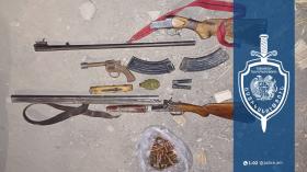 Արարատի համայնքային ոստիկանները հայտնաբերել են ատրճանակ, հրացաններ և ռազմամթերք Արարատի համայնքային ոստիկանները հայտնաբերել են ատրճանակ, հրացաններ և ռազմամթերք