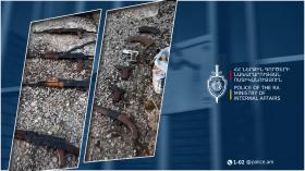 Հայտնաբերվել են ինքնաձիգեր, ատրճանակներ ու հրացաններ․ Շիրակի քրեական ոստիկանների բացատրական աշխատանքի արդյունքը Հայտնաբերվել են ինքնաձիգեր, ատրճանակներ ու հրացաններ․ Շիրակի քրեական ոստիկանների բացատրական աշխատանքի արդյունքը