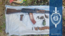 Գավառի համայնքային ոստիկանները հայտնաբերել են «Կալաշնիկովի» ինքնաձիգ ու զինամթերք Գավառի համայնքային ոստիկանները հայտնաբերել են «Կալաշնիկովի» ինքնաձիգ ու զինամթերք