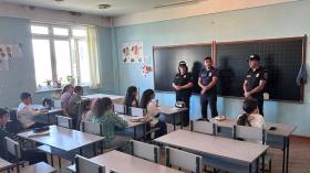 Շիրակի մարզի դպրոցներում անցկացվել են «Օրինապահ հետիոտն» խորագրով հանդիպում-զրույցներ Շիրակի մարզի դպրոցներում անցկացվել են «Օրինապահ հետիոտն» խորագրով հանդիպում-զրույցներ