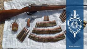 Վարդենիսի համայնքային ոստիկաններն ու Գեղարքունիքի մարզի պարեկները զենք-զինամթերք են հայտնաբերել  Վարդենիսի համայնքային ոստիկաններն ու Գեղարքունիքի մարզի պարեկները զենք-զինամթերք են հայտնաբերել